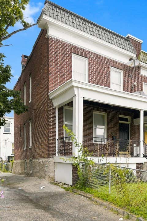 Townhouse For Sale - 3608 Harlem Avenue<br/> BALTIMORE, MD 21229