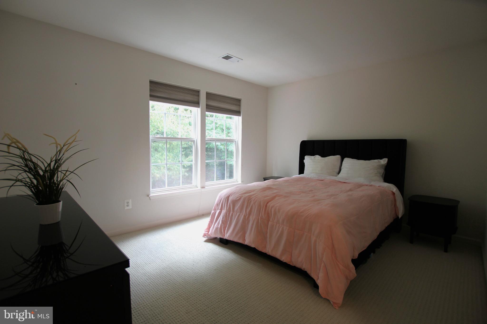 LORTON VALLEY NORTH - Residential Lease