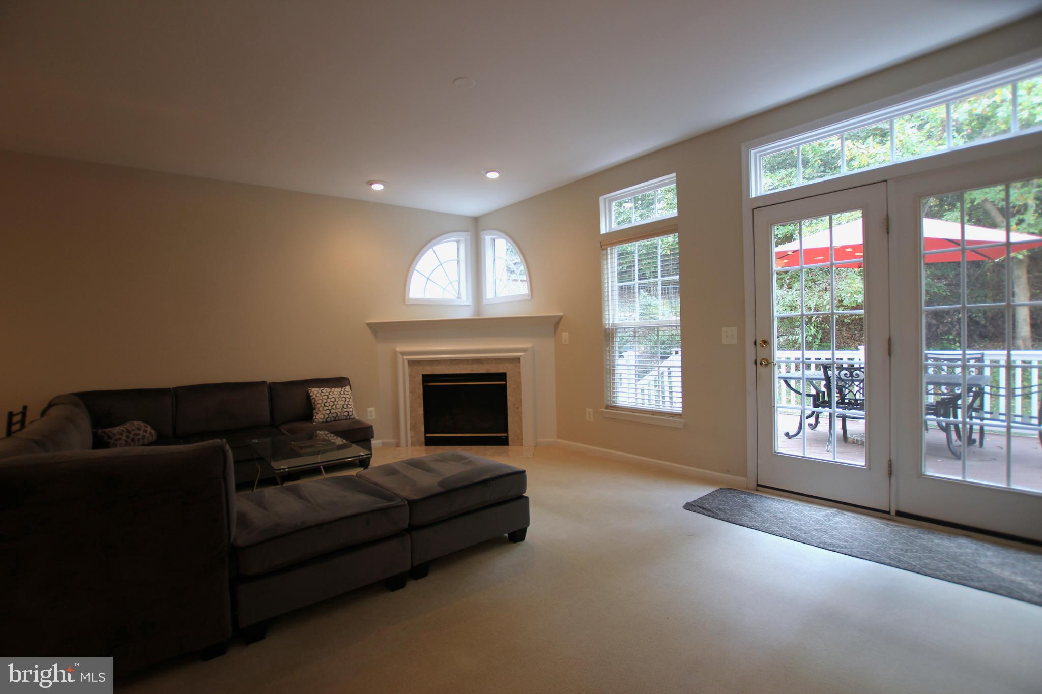 LORTON VALLEY NORTH - Residential Lease