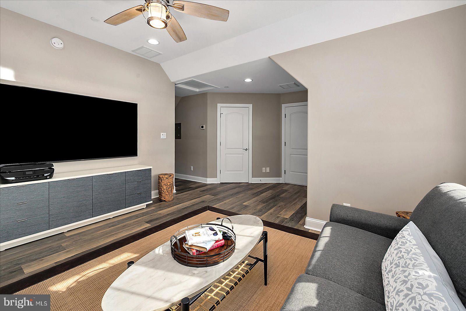 OCEAN REEF - Residential