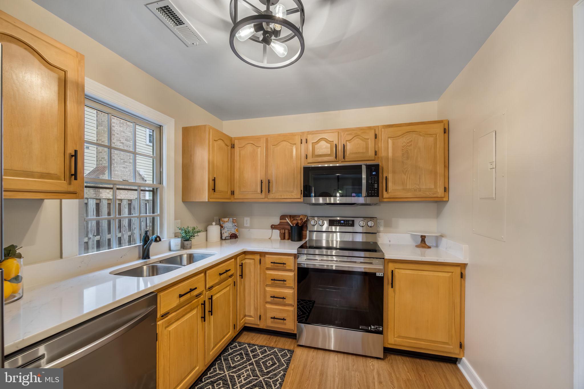 FREDERICKSBURG - Residential