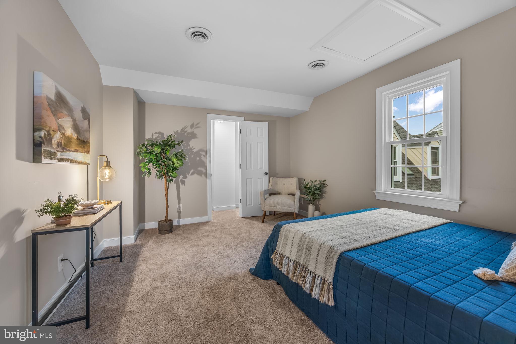 FREDERICKSBURG - Residential