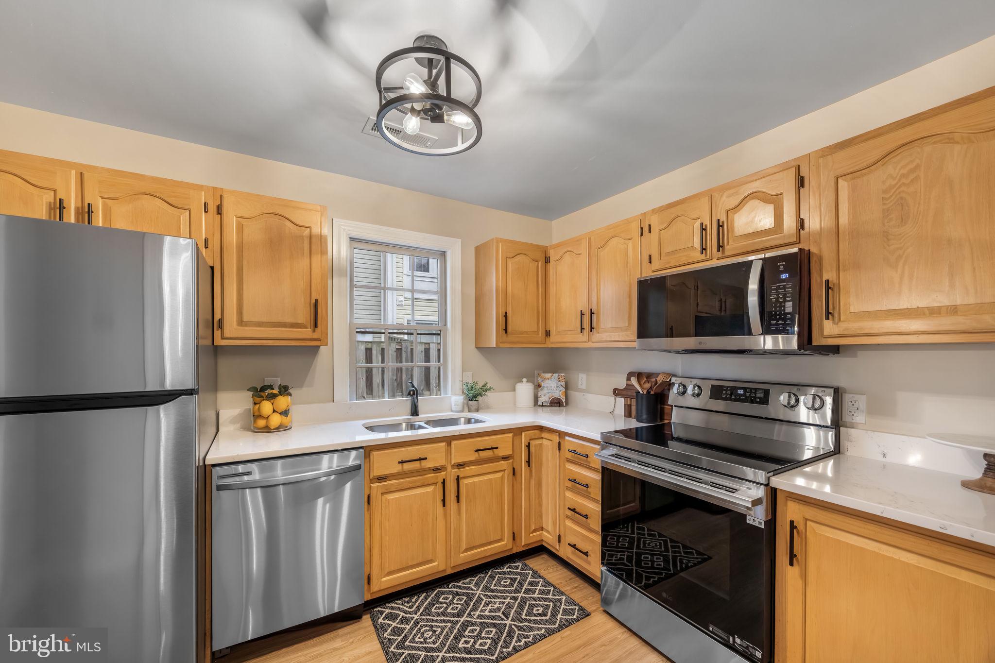 FREDERICKSBURG - Residential