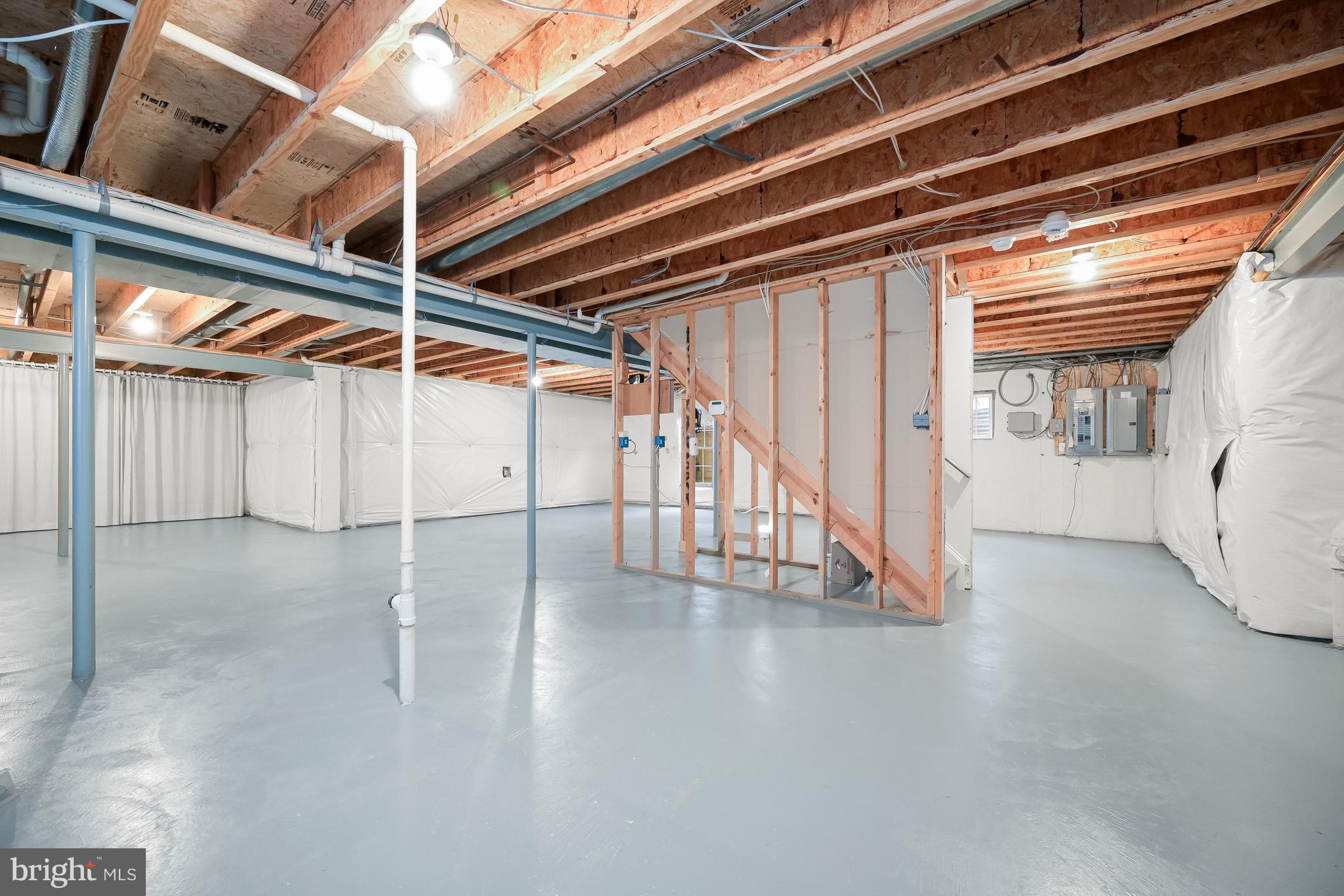 COUNTRY PLACE - Residential