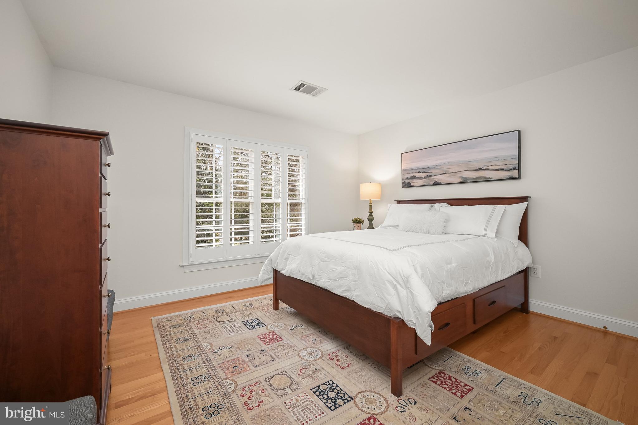 COUNTRY PLACE - Residential