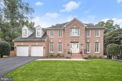 Photo of 9912 Doubletree Court, POTOMAC, MD 20854 (MLS # MDMC2213638)