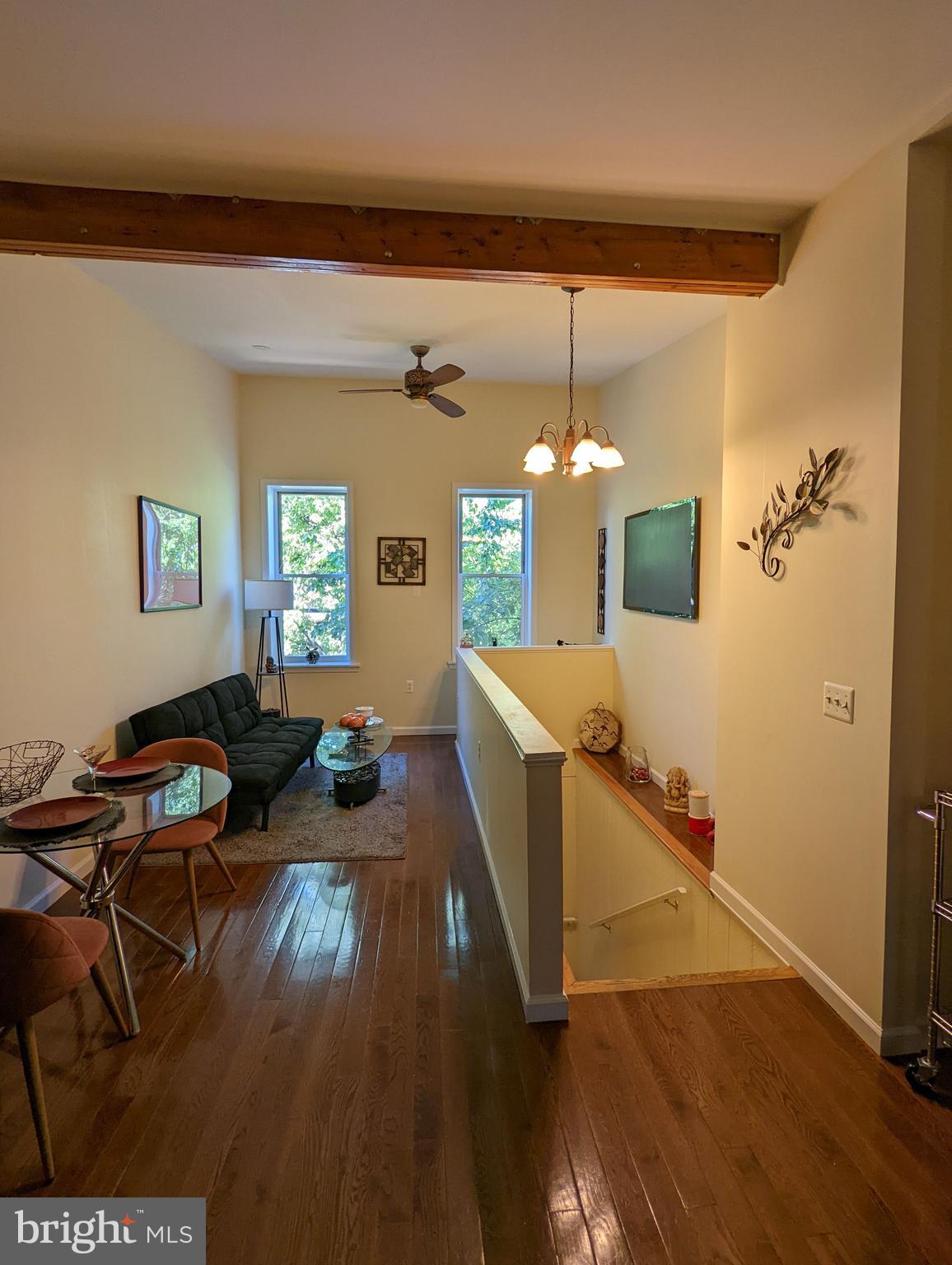 HIGHLANDTOWN - Commercial Sale