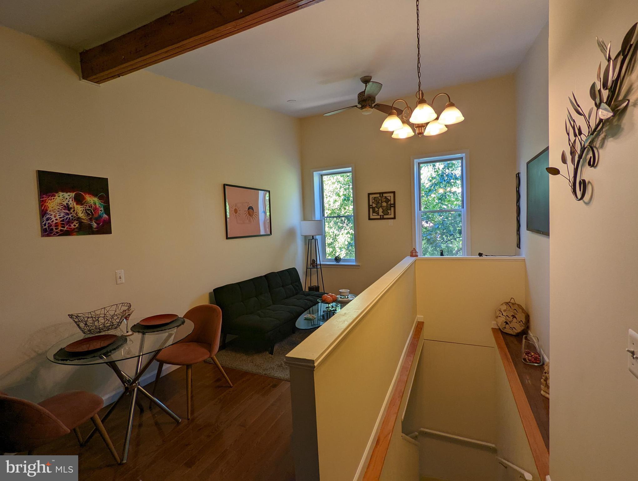 HIGHLANDTOWN - Commercial Sale