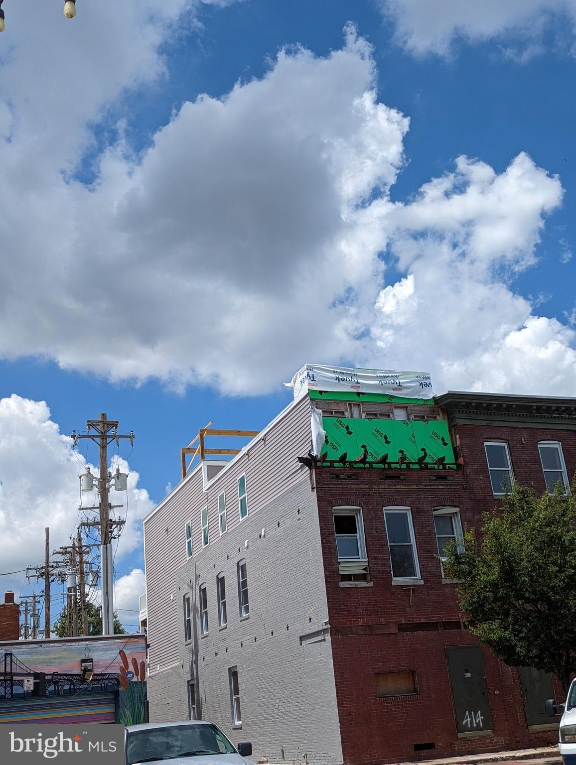 HIGHLANDTOWN - Commercial Sale