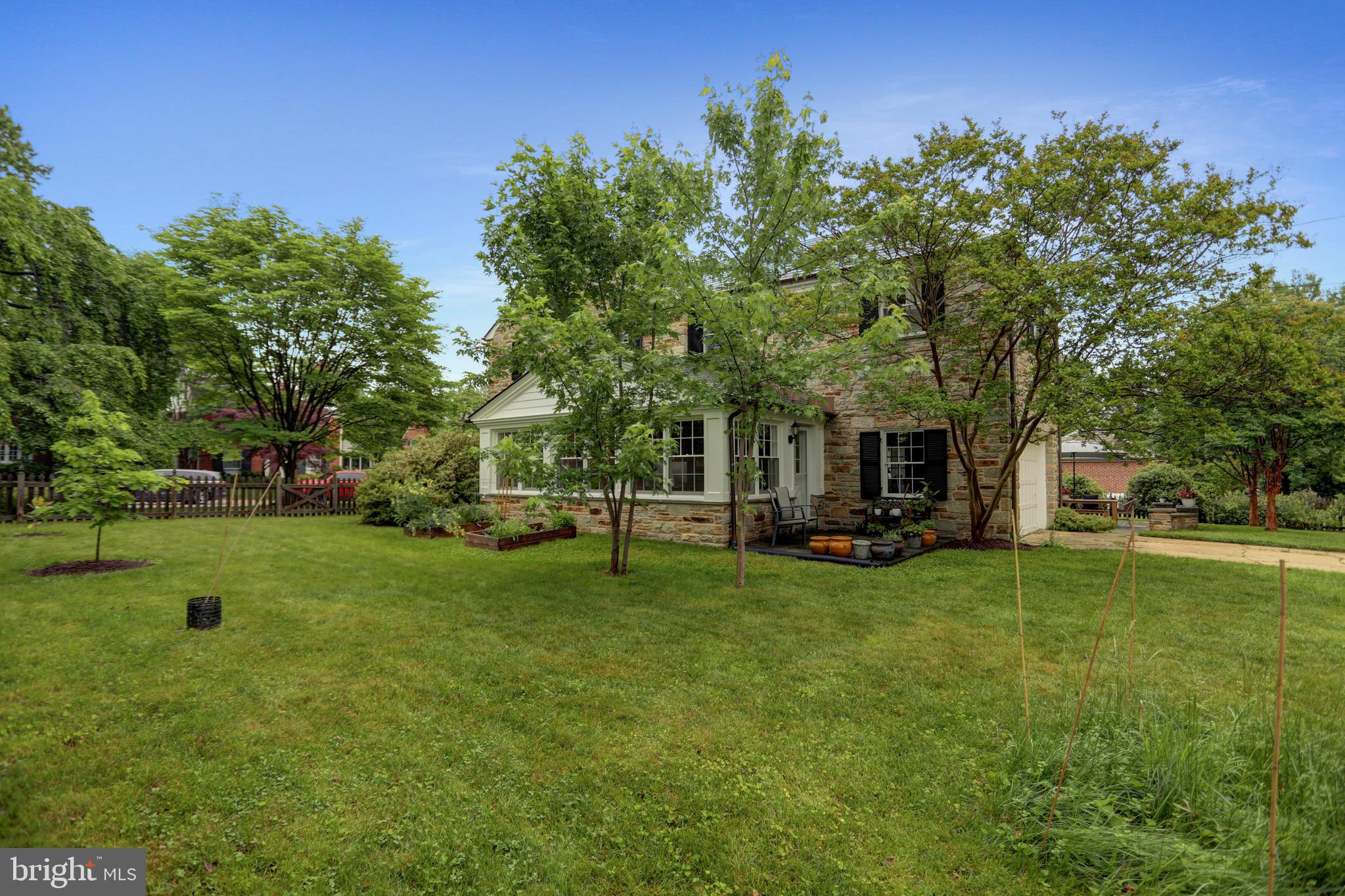 GREATER HOMELAND HISTORIC DISTRICT - Residential