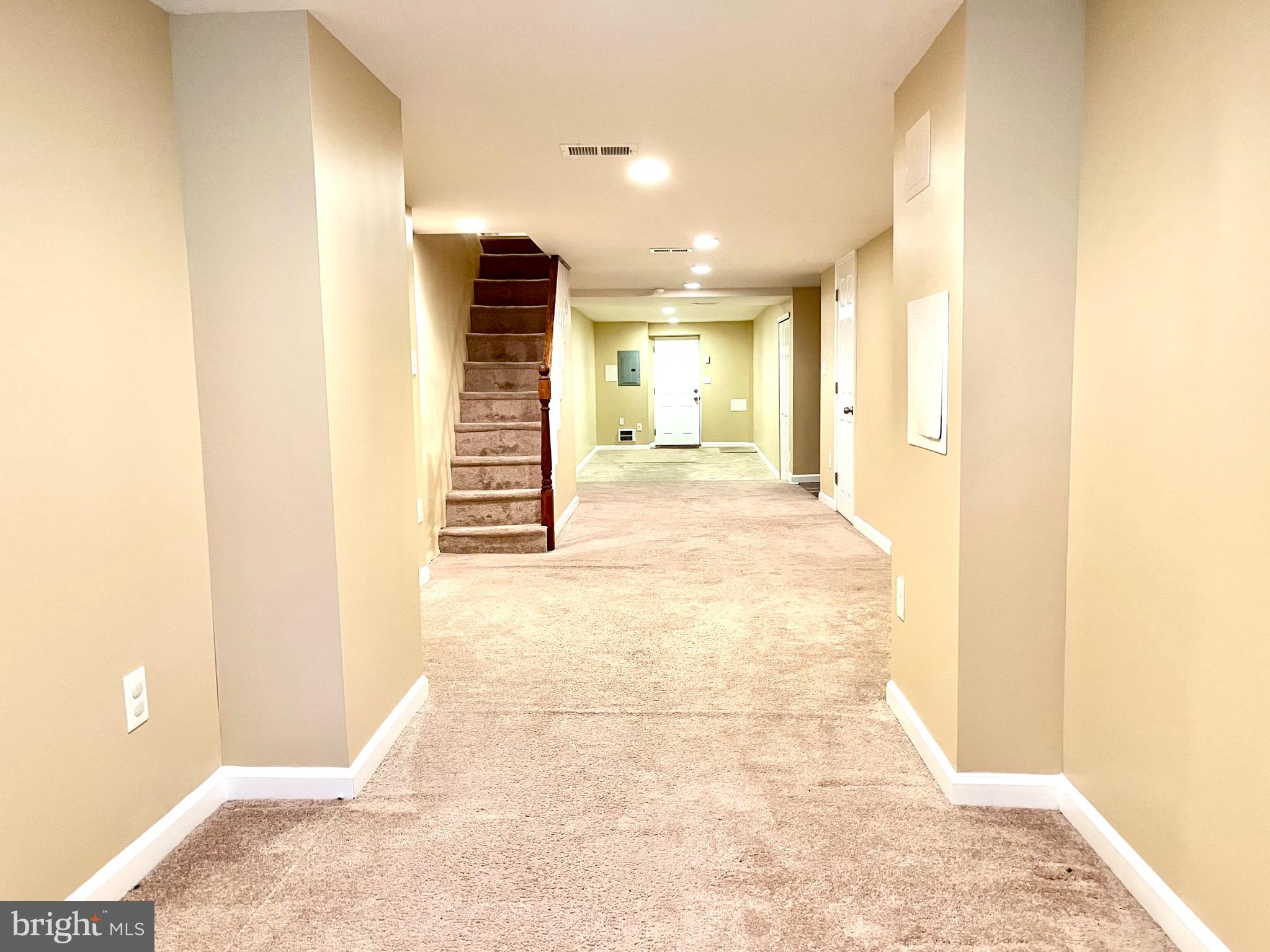 WEST OAK LANE - Residential Lease
