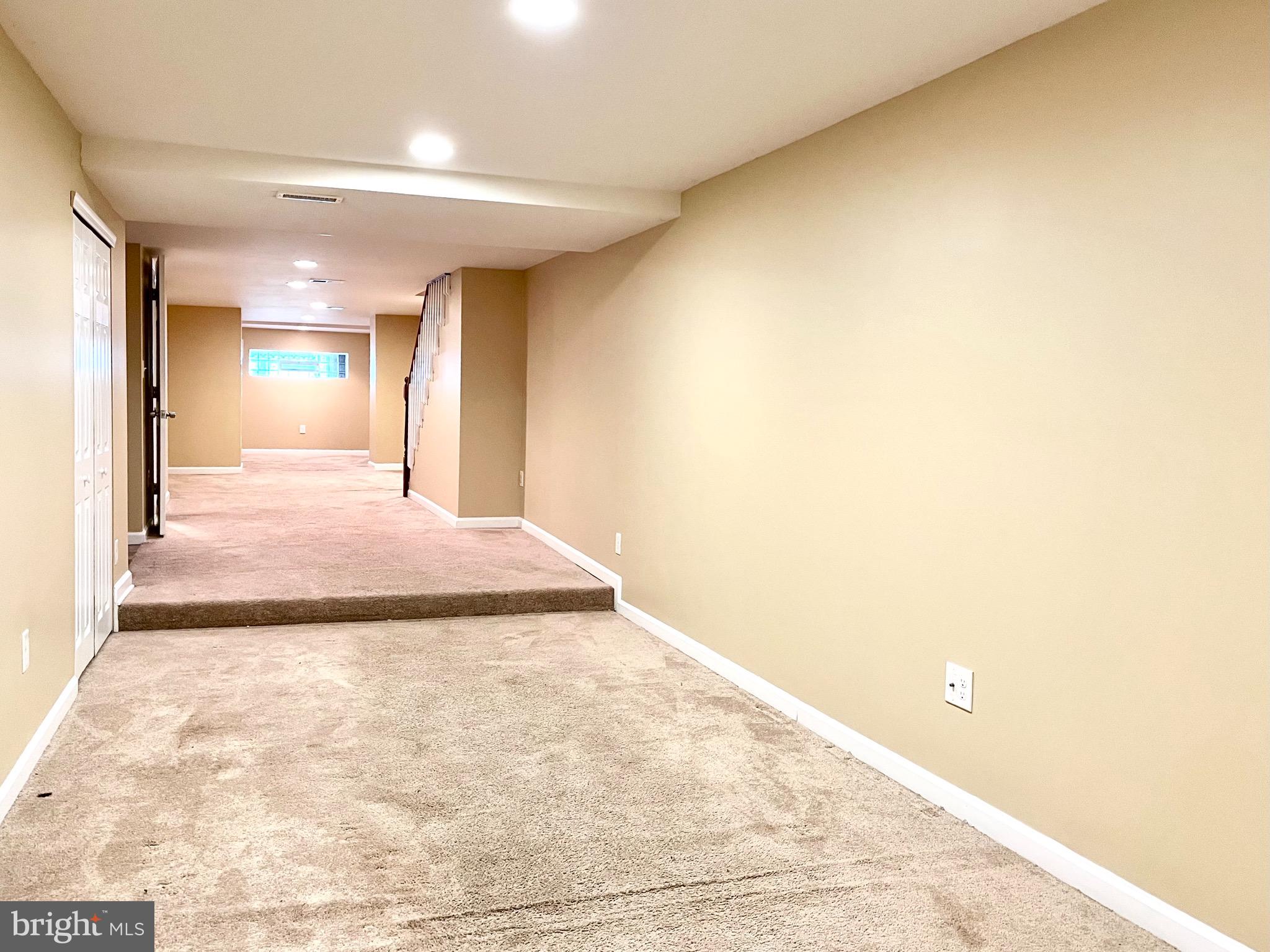 WEST OAK LANE - Residential Lease