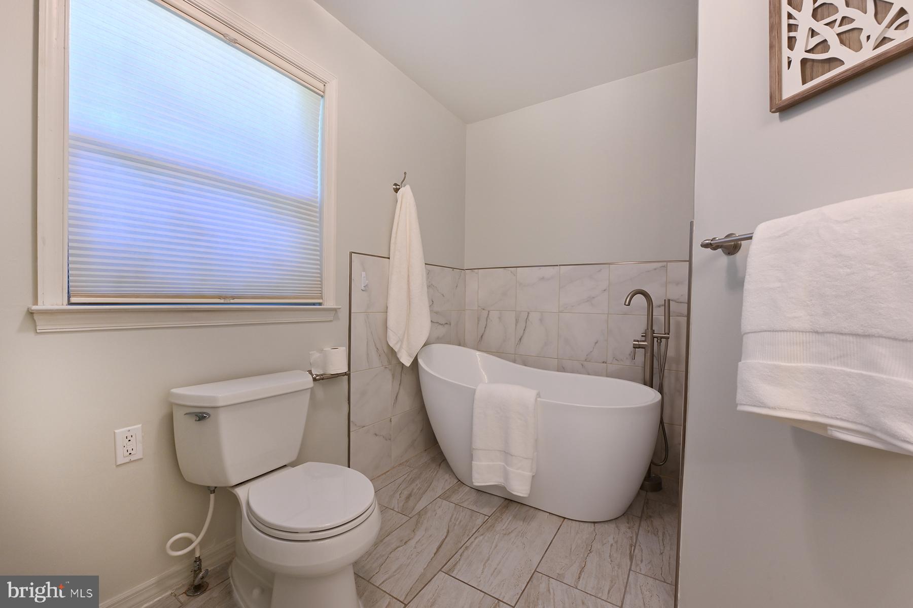 WEST SHORE - Residential