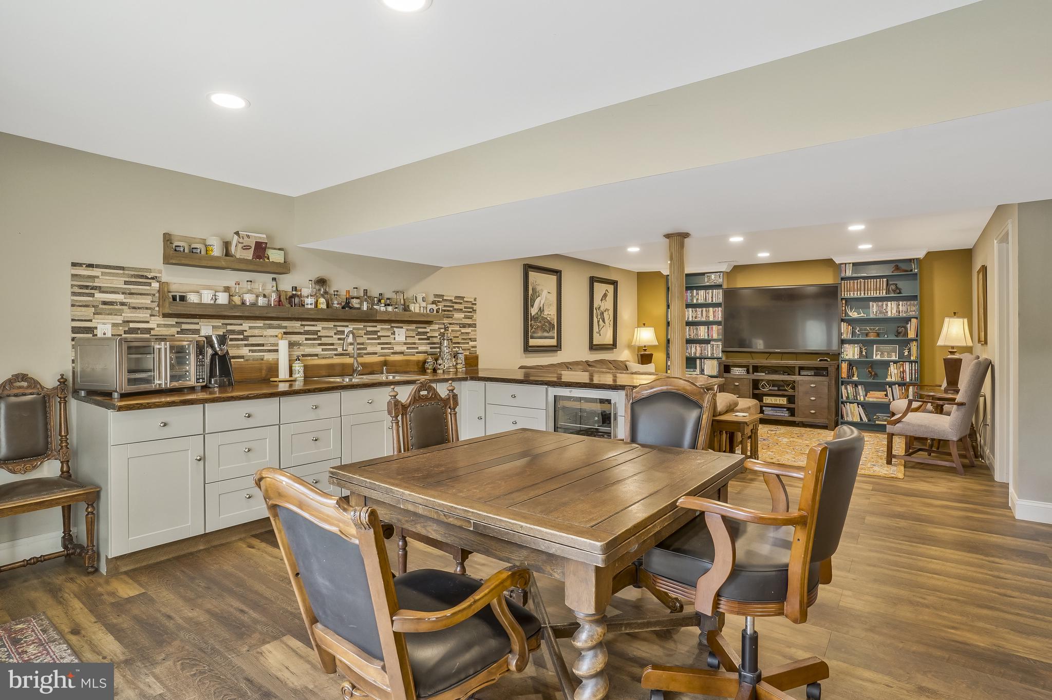 BLOOMS CROSSING - Residential