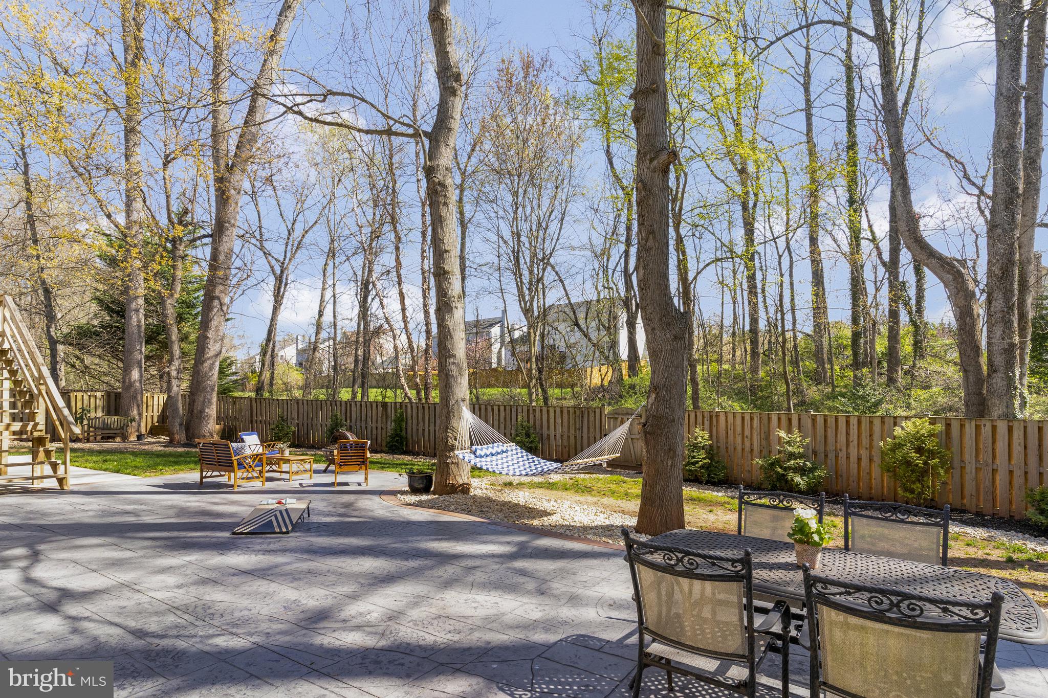 BLOOMS CROSSING - Residential