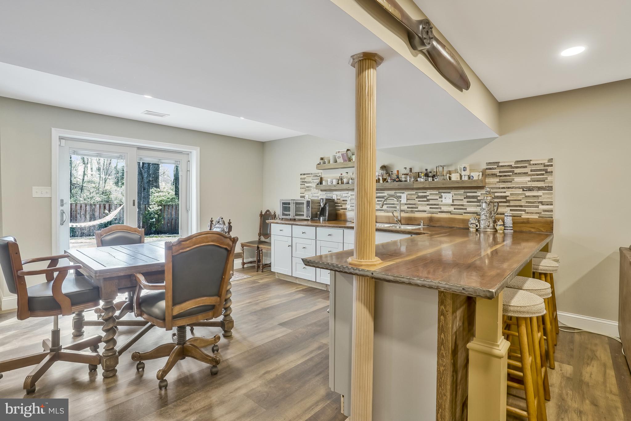 BLOOMS CROSSING - Residential