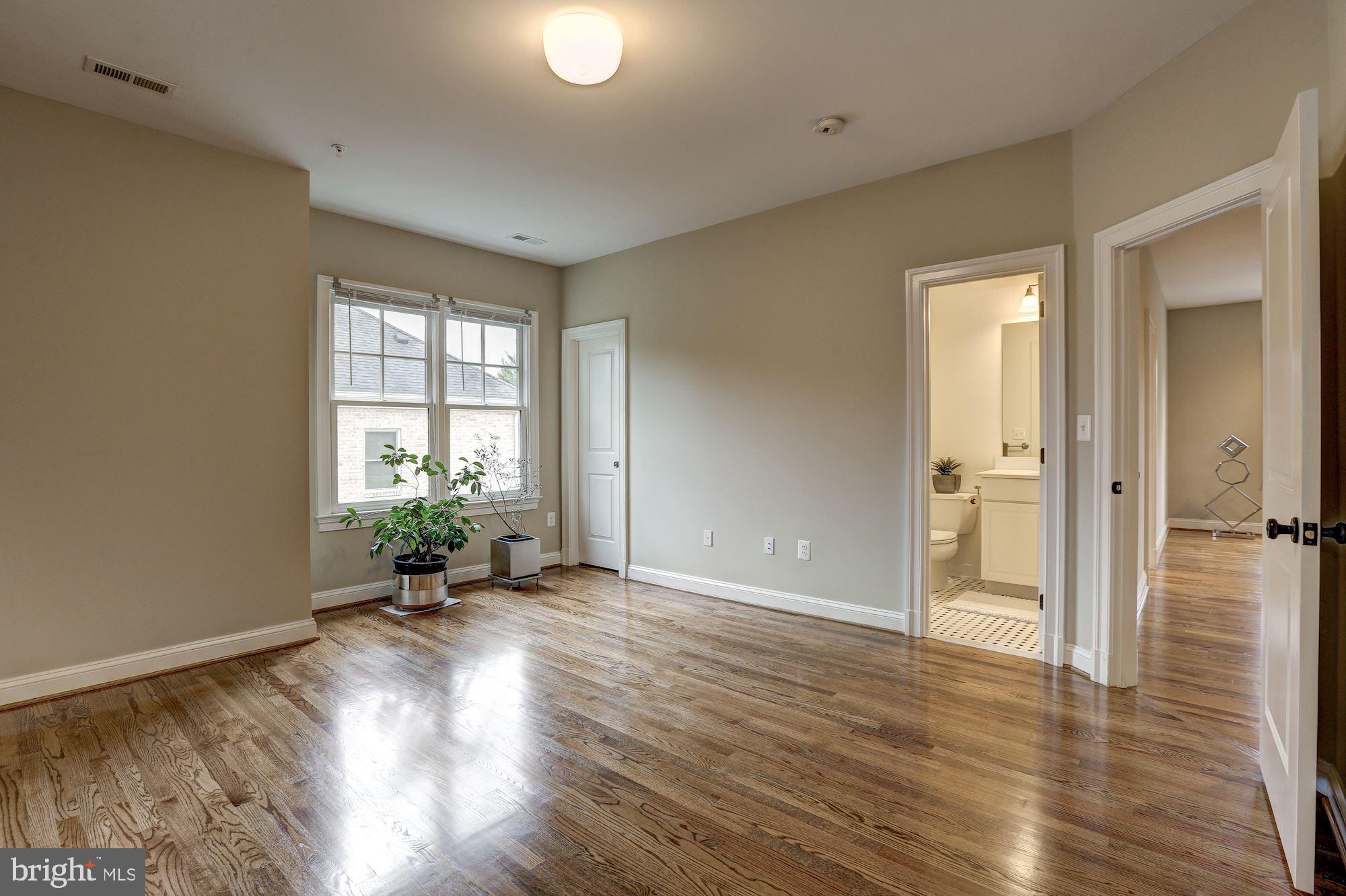 PINEVIEW - Residential