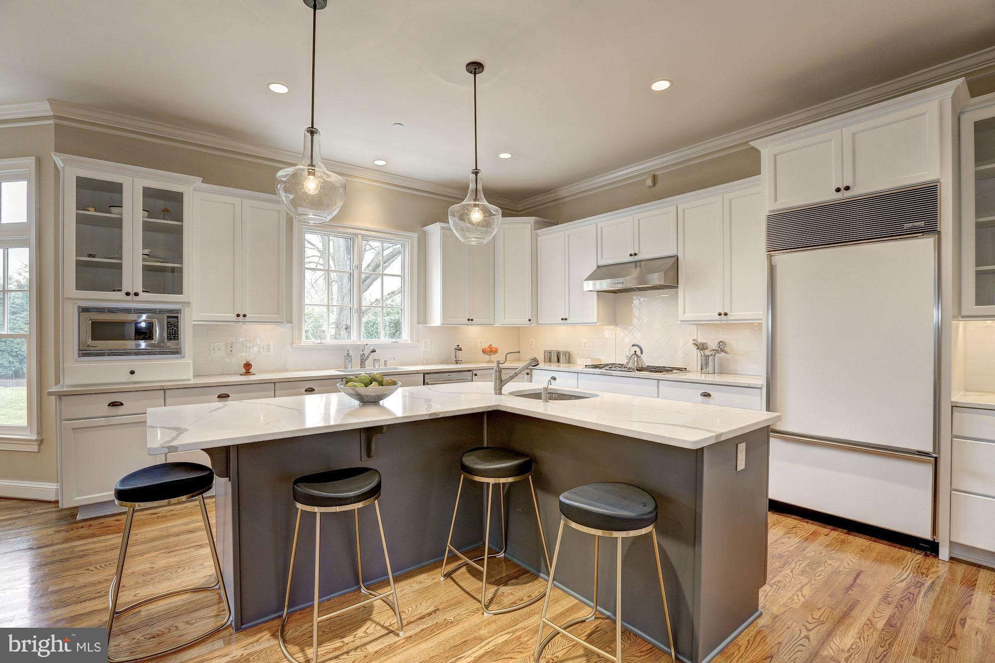 PINEVIEW - Residential