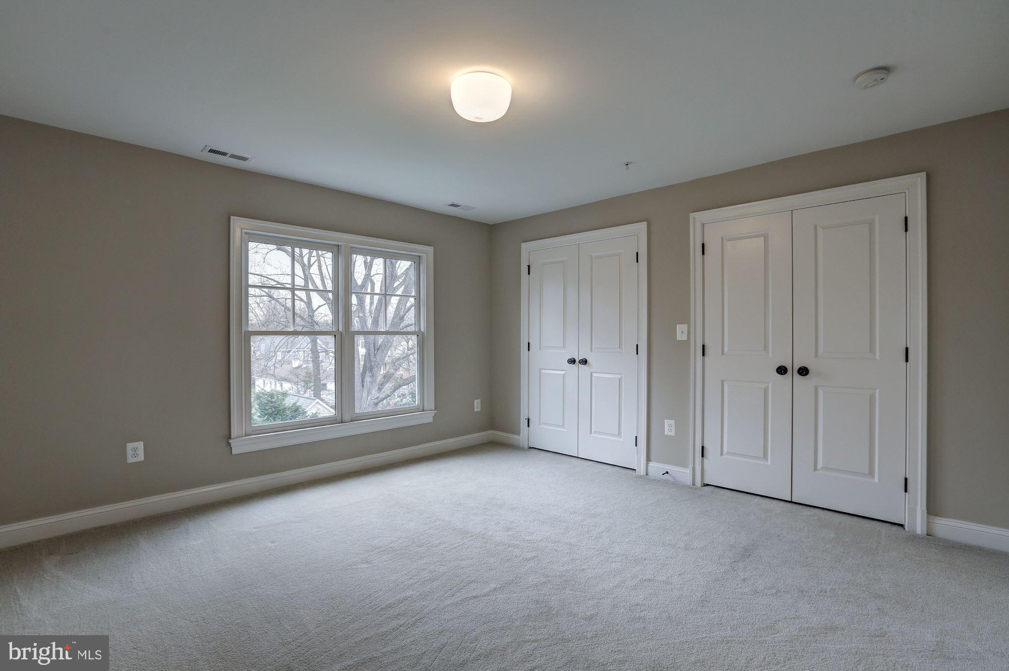 PINEVIEW - Residential