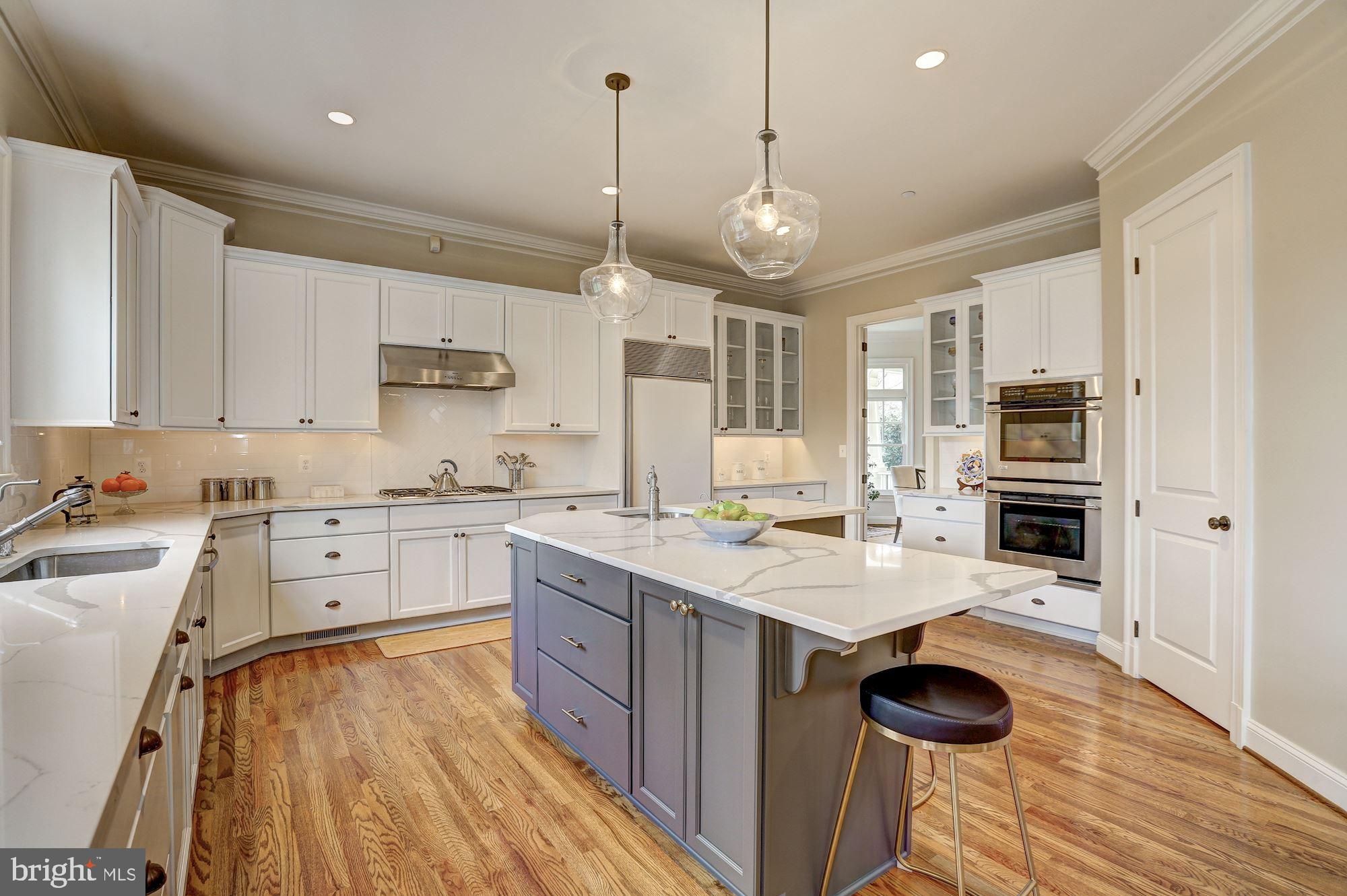 PINEVIEW - Residential