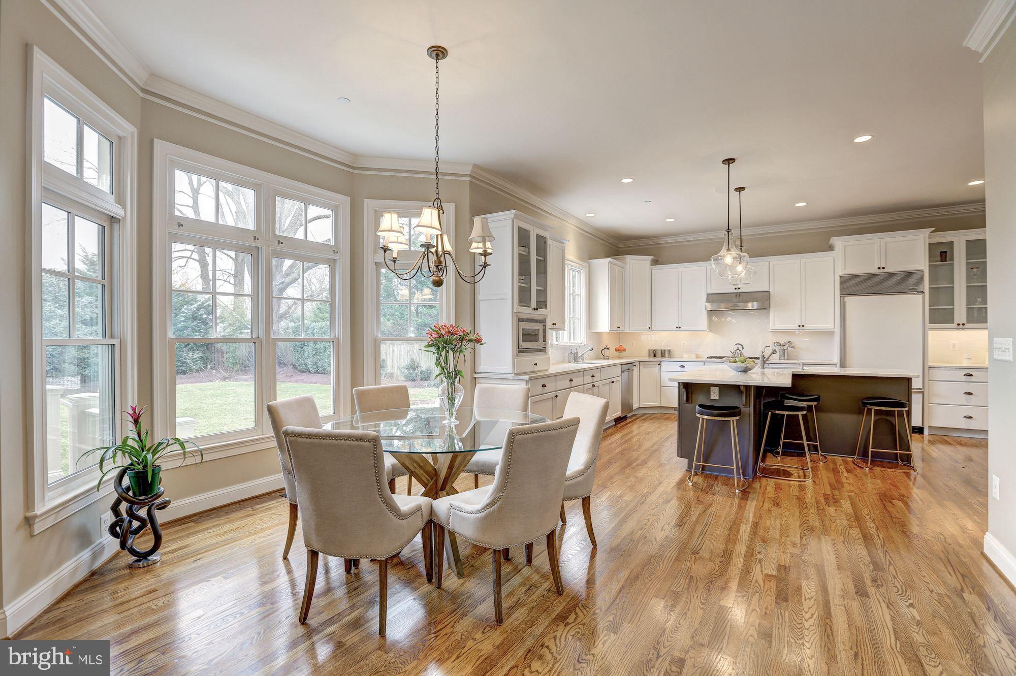 PINEVIEW - Residential