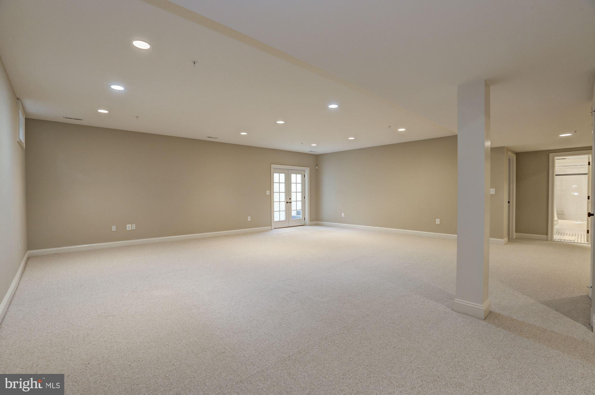 PINEVIEW - Residential