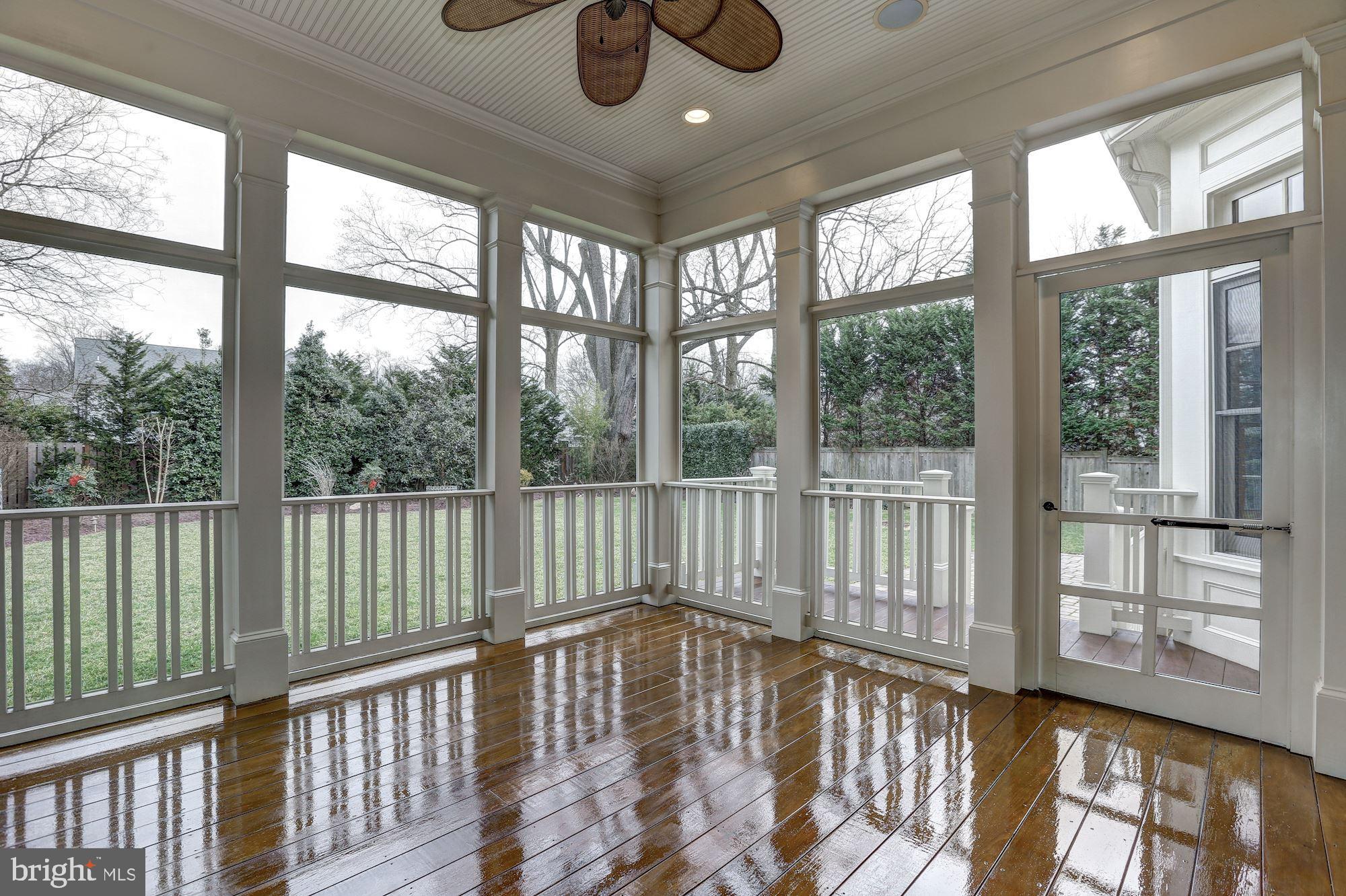 PINEVIEW - Residential