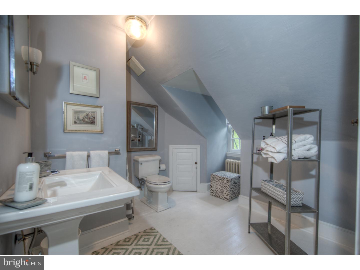 CHESTNUT HILL - Residential