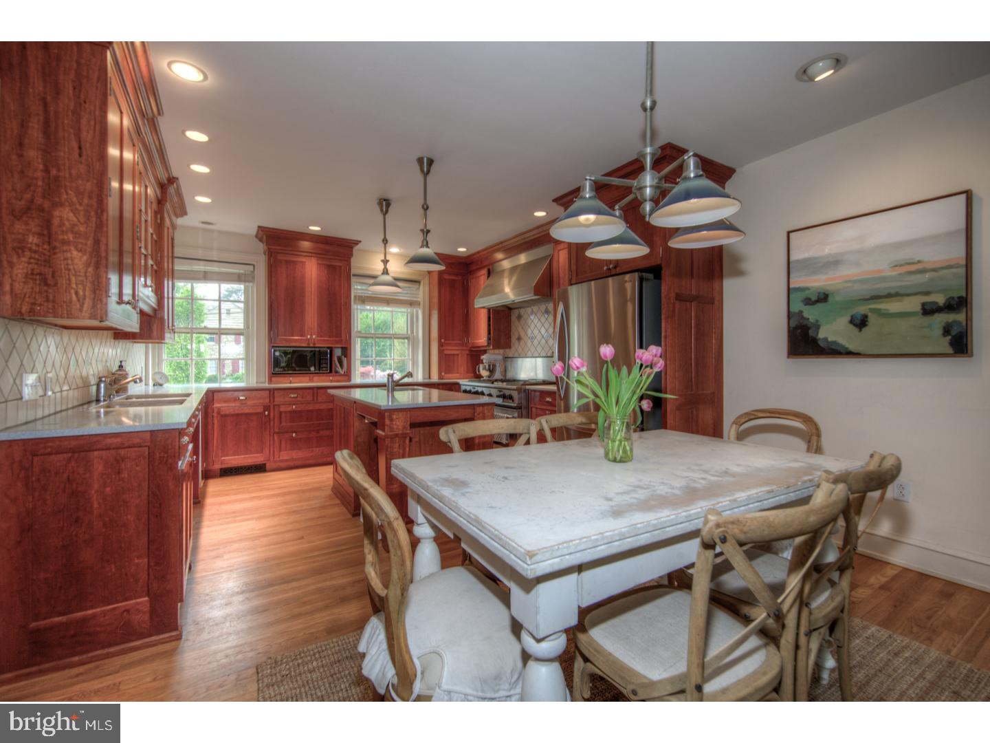 CHESTNUT HILL - Residential