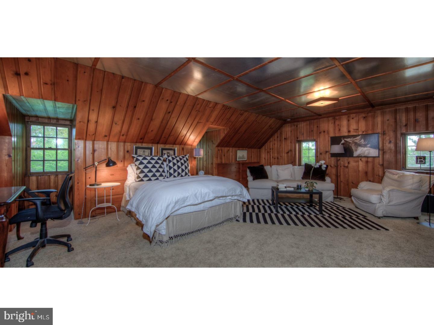 CHESTNUT HILL - Residential