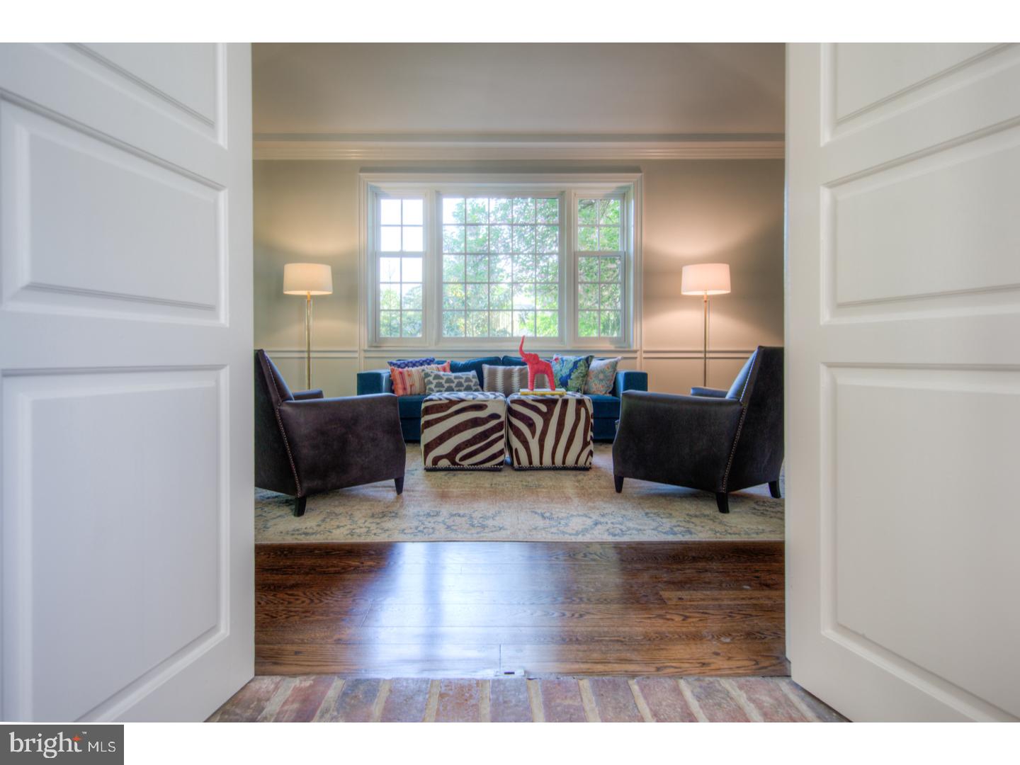 CHESTNUT HILL - Residential