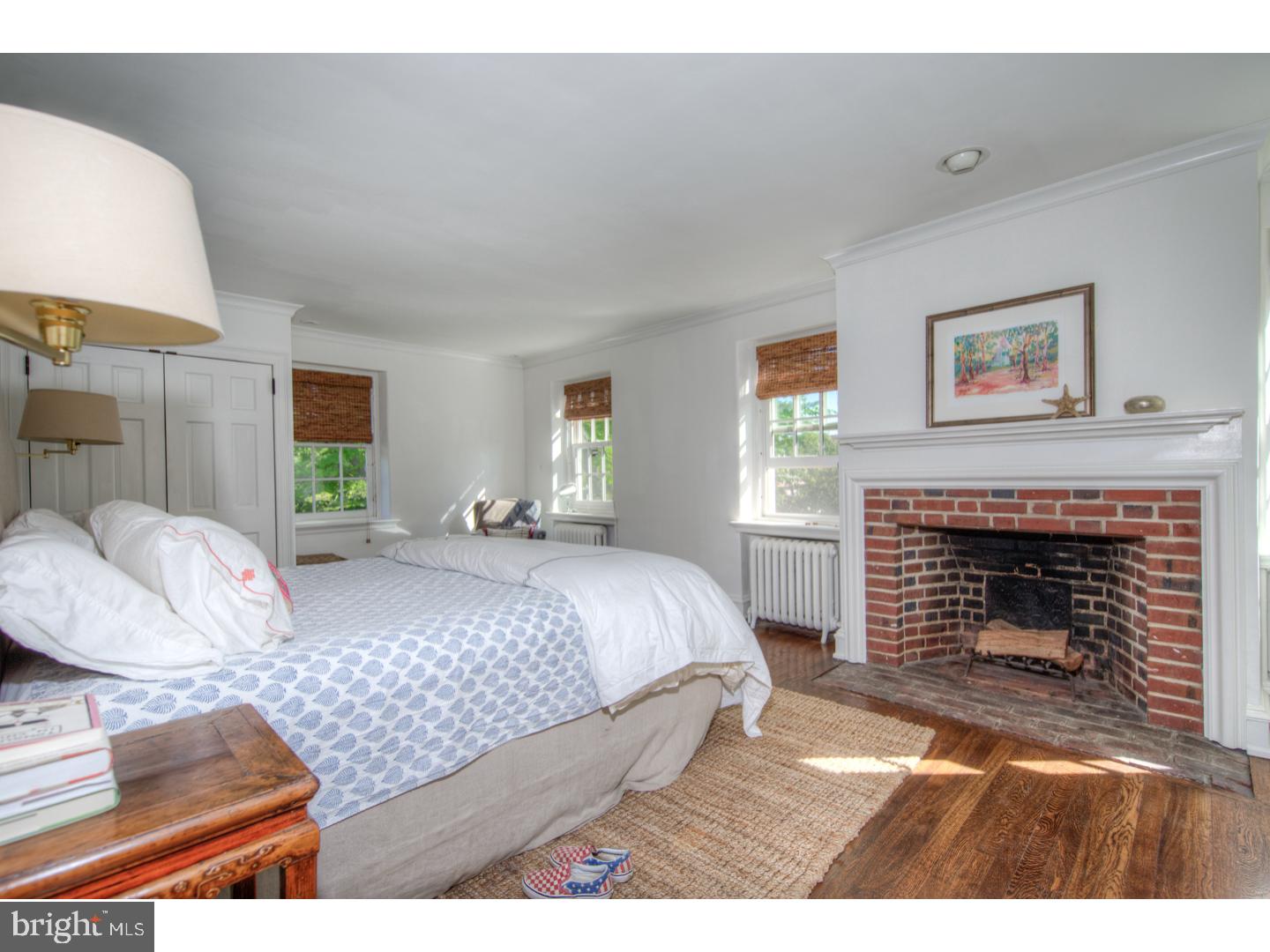 CHESTNUT HILL - Residential