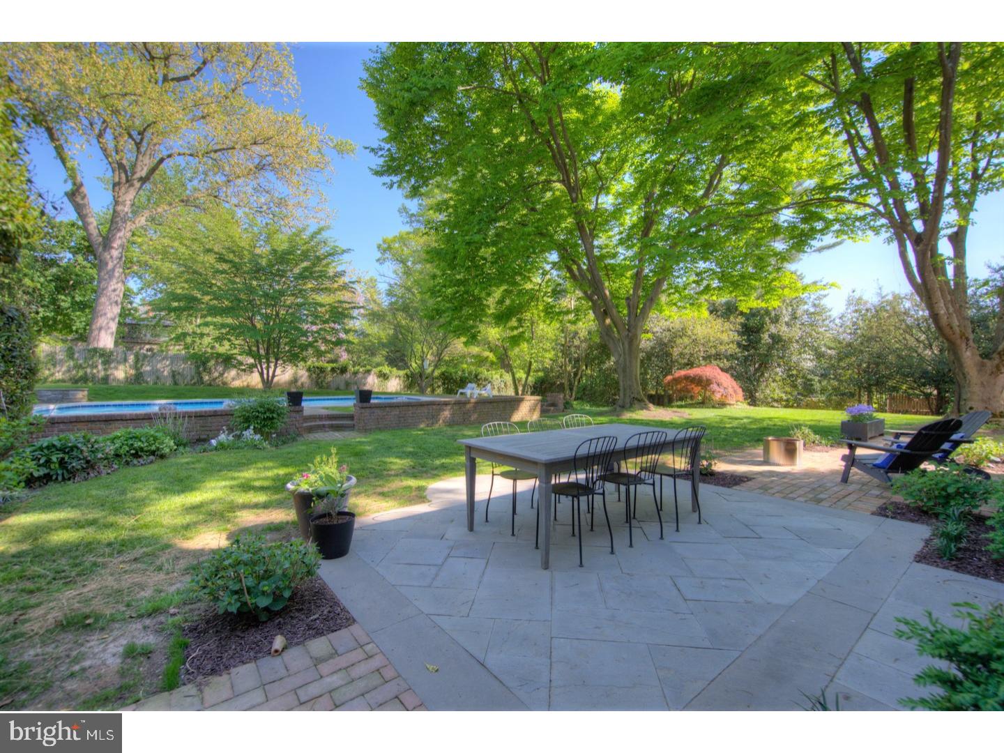 CHESTNUT HILL - Residential