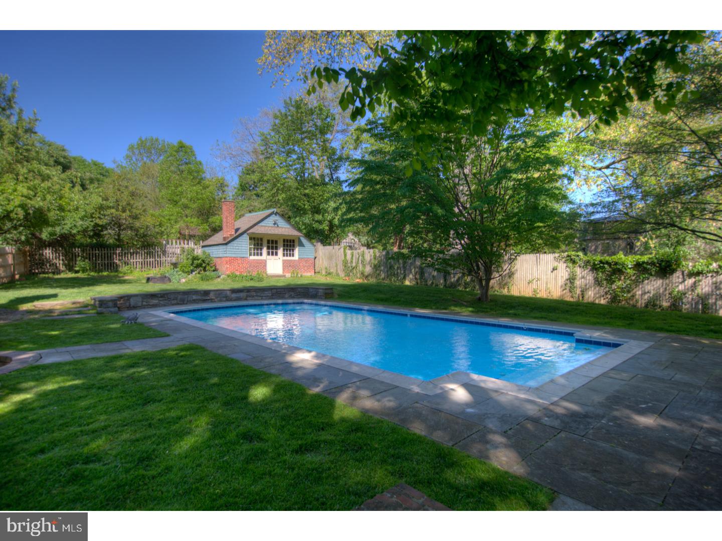 CHESTNUT HILL - Residential