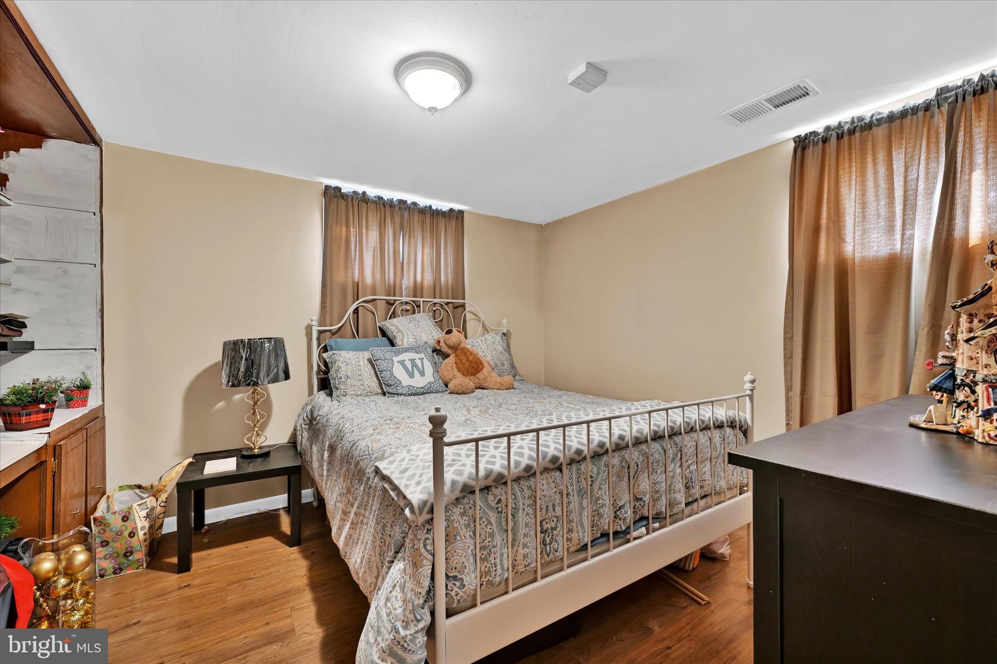 SILVERGATE VILLAGE - Residential