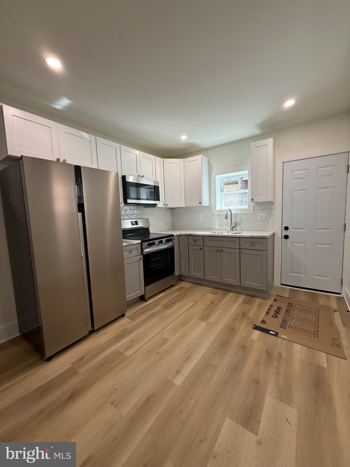 POINT BREEZE - Residential Lease