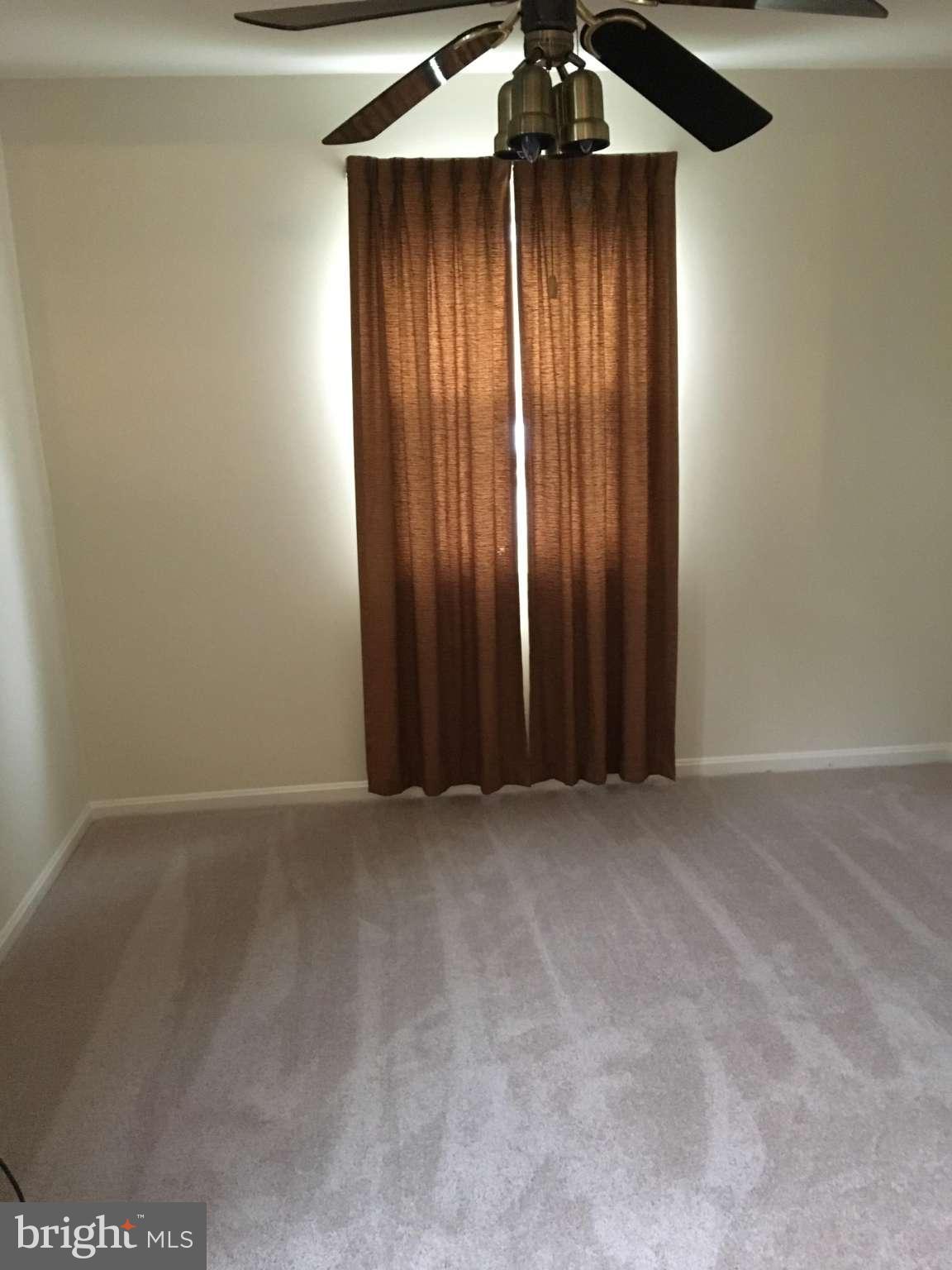 VIRGINIA KNOLLS - Residential