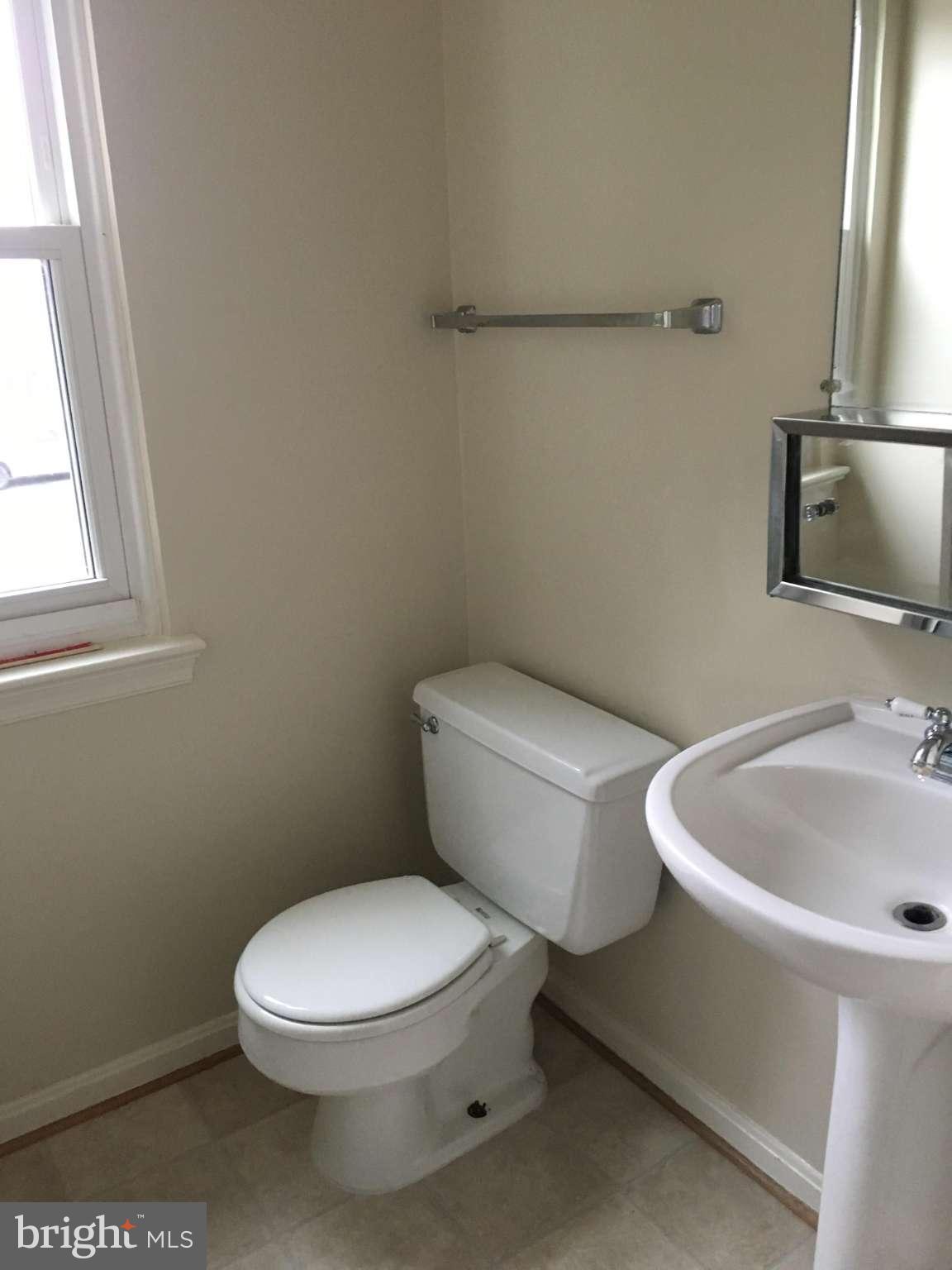 VIRGINIA KNOLLS - Residential