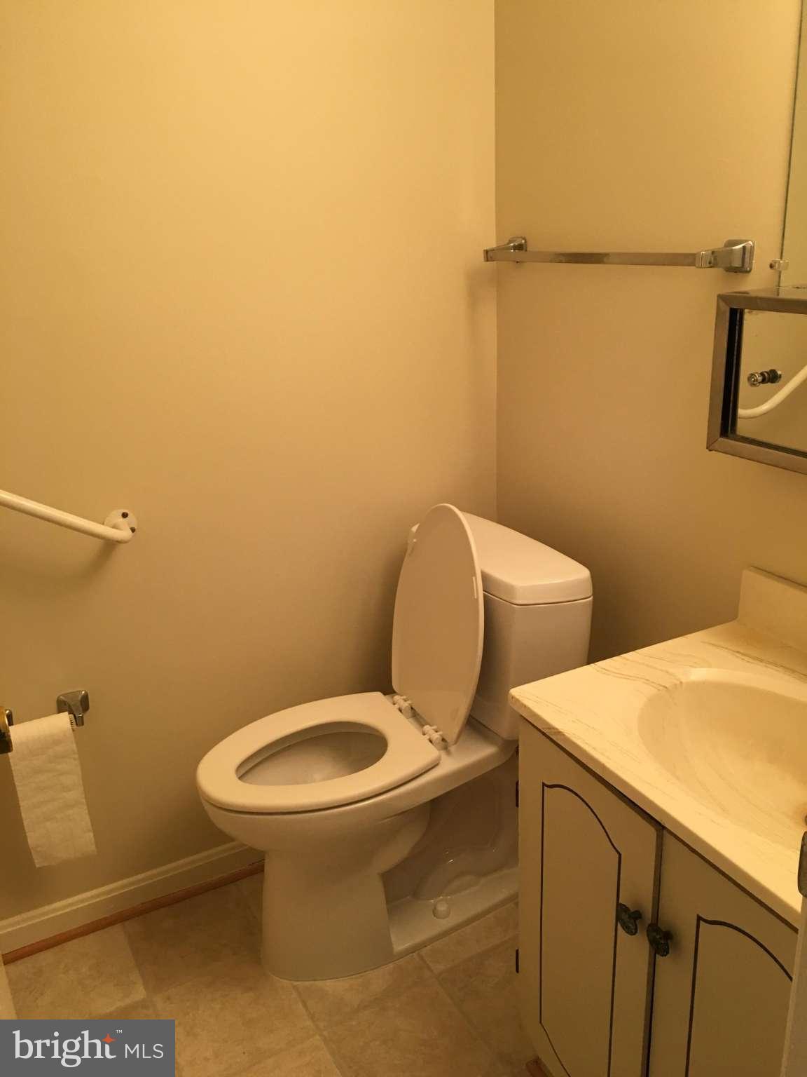 VIRGINIA KNOLLS - Residential