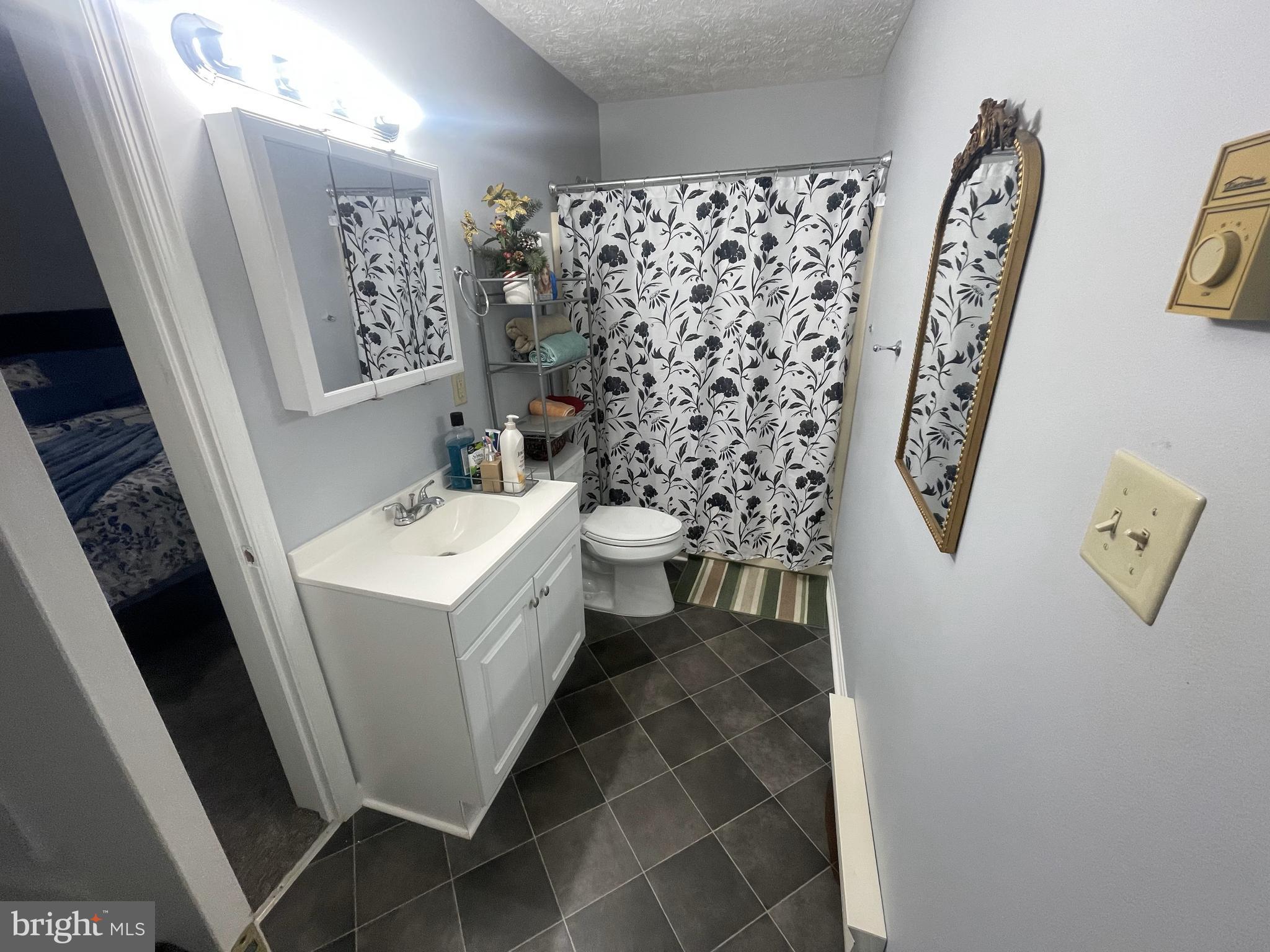 LAKEMONT VILLAGE - Residential