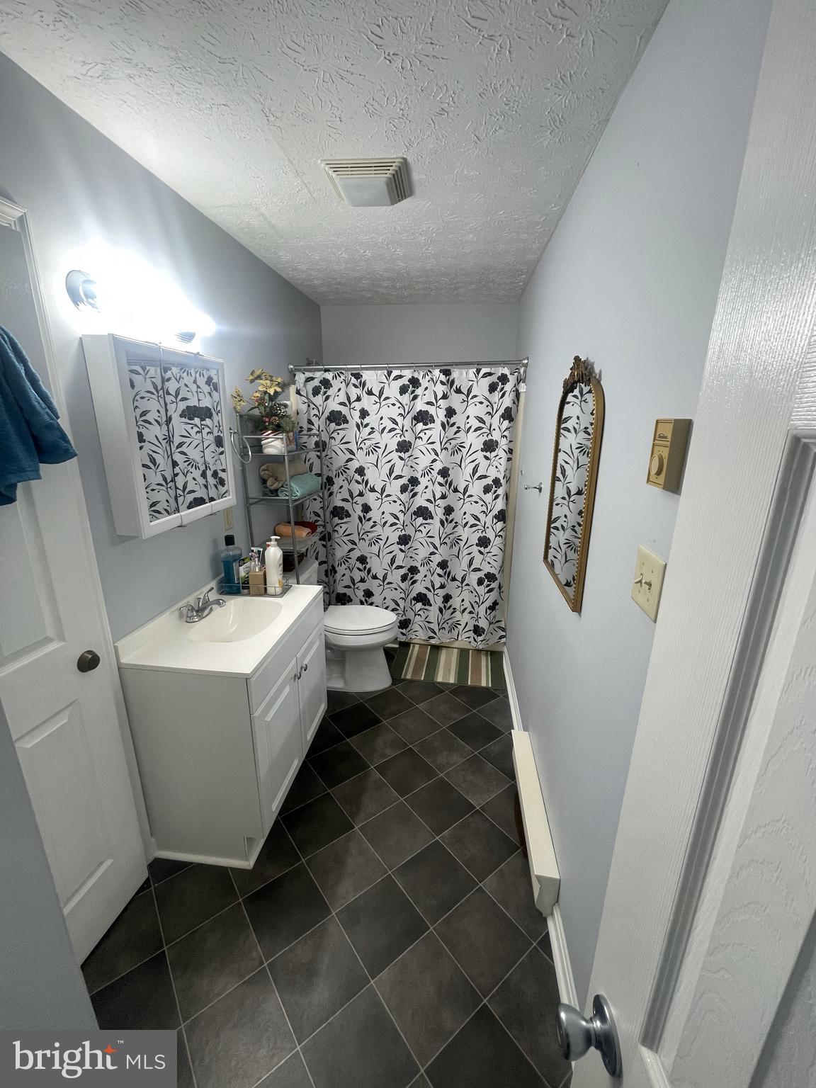 LAKEMONT VILLAGE - Residential