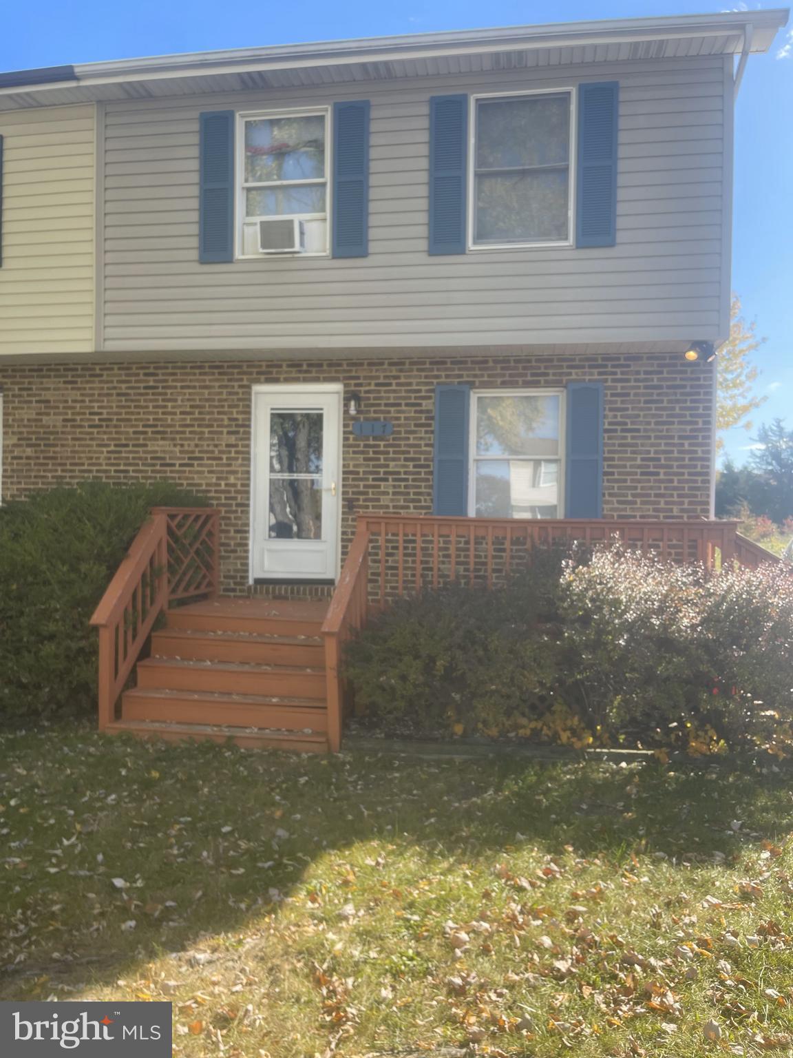 LAKEMONT VILLAGE - Residential