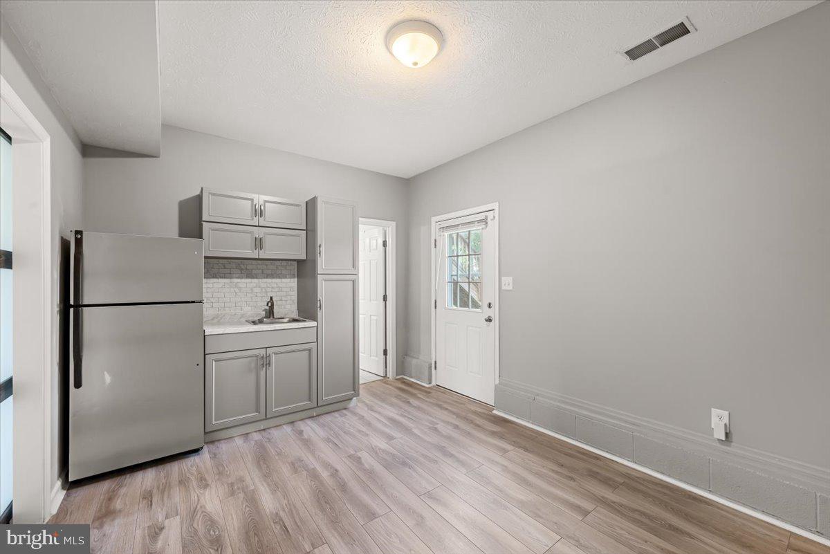 ELIZABETH STATION - Residential