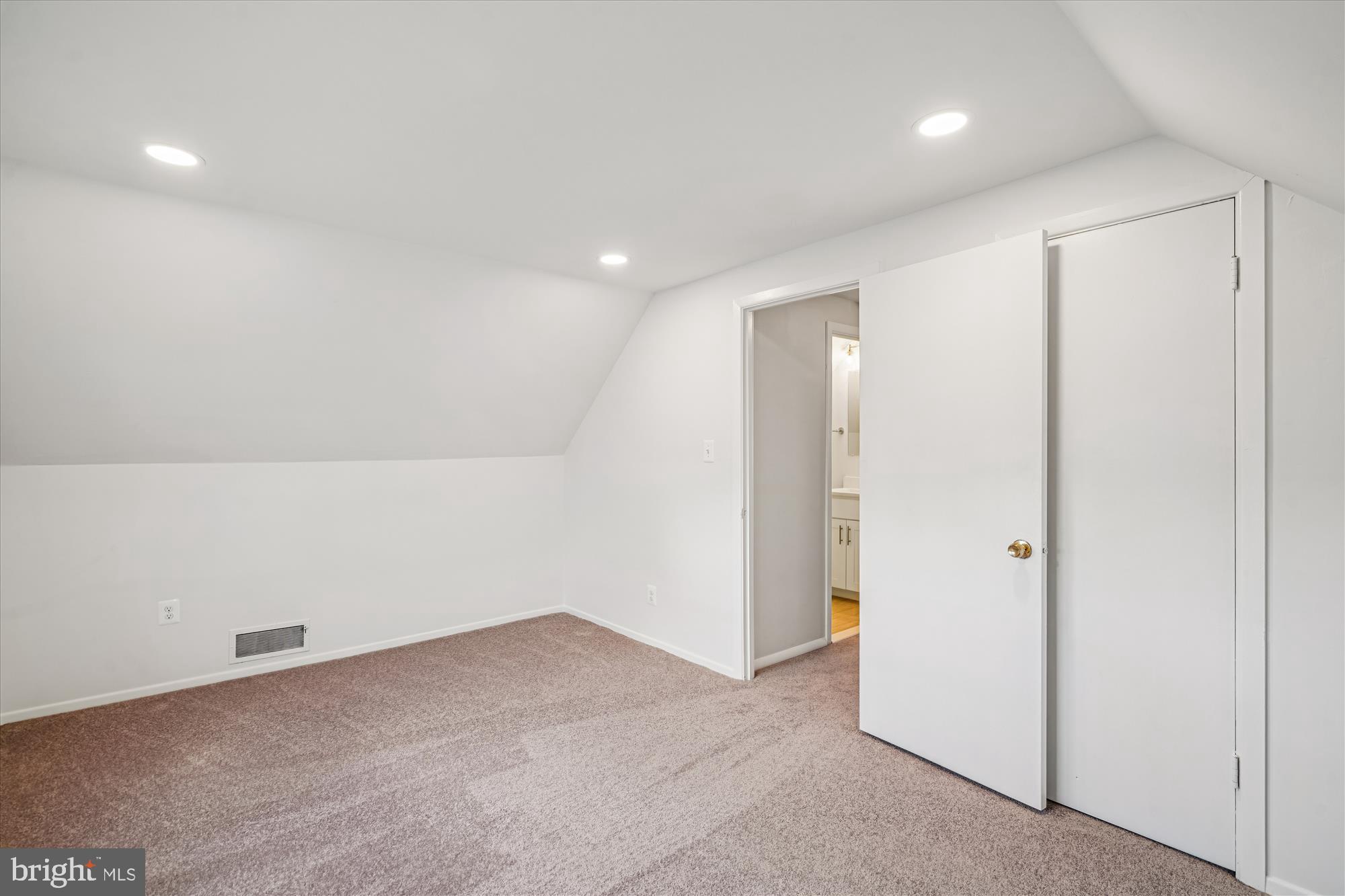 FOXHILL AT BELAIR - Residential Lease