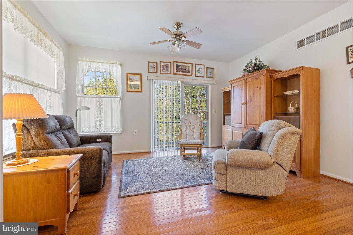 HERITAGE CR ESTS - Residential