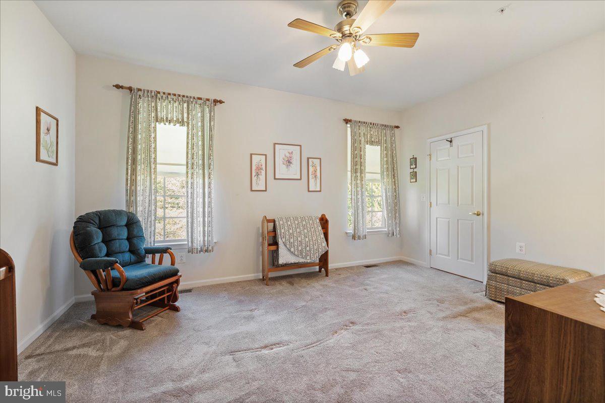 HERITAGE CR ESTS - Residential