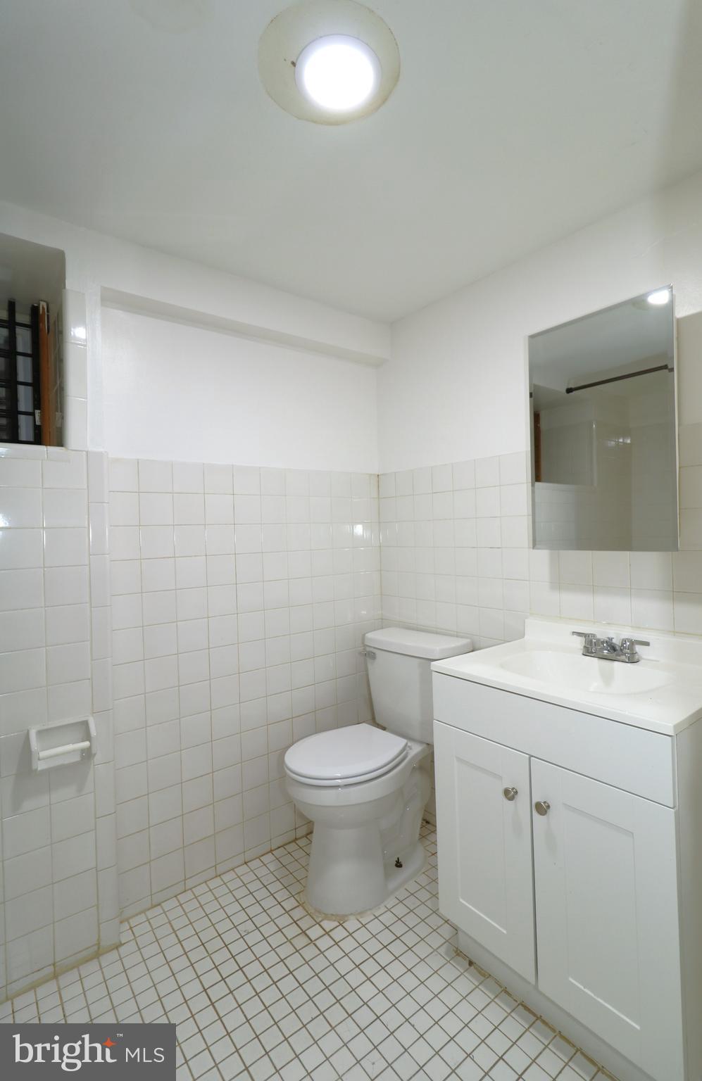 MONDAWMIN - Residential Lease