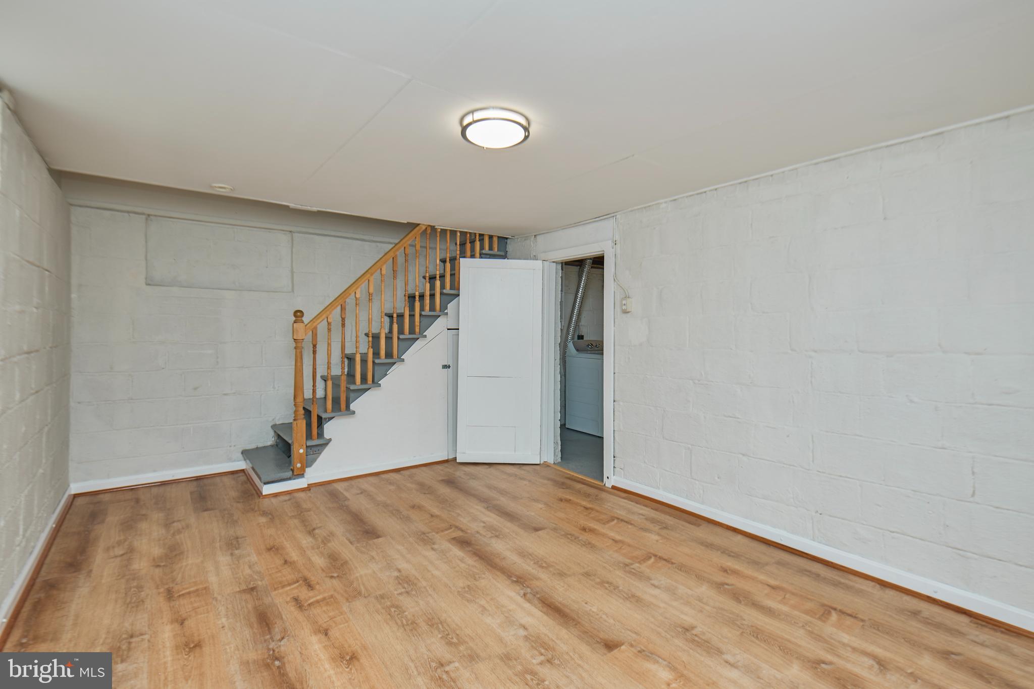 GLEBE MANOR - Residential Lease