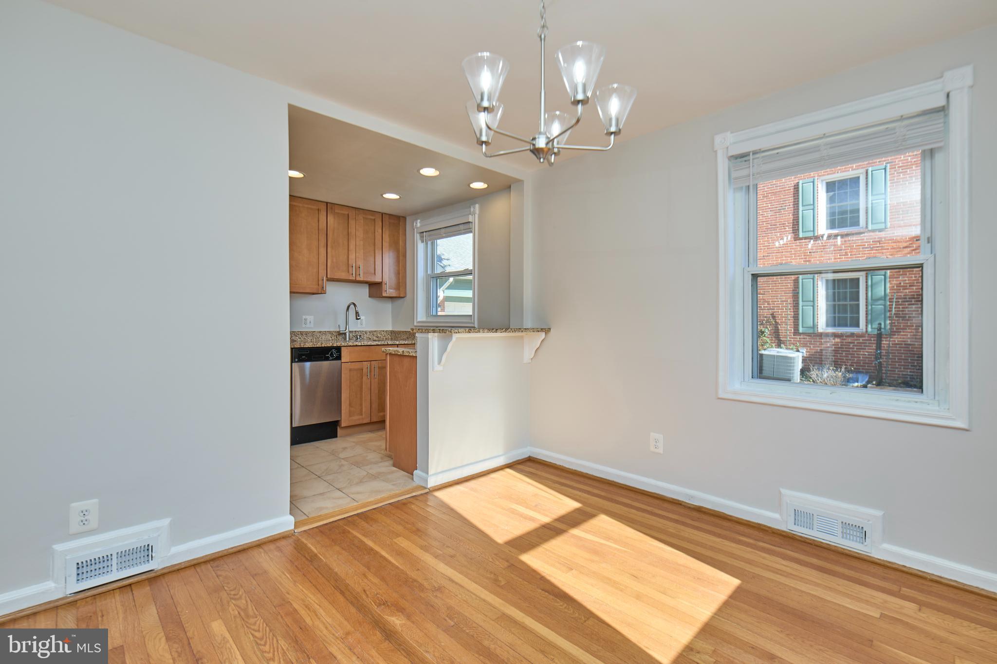 GLEBE MANOR - Residential Lease