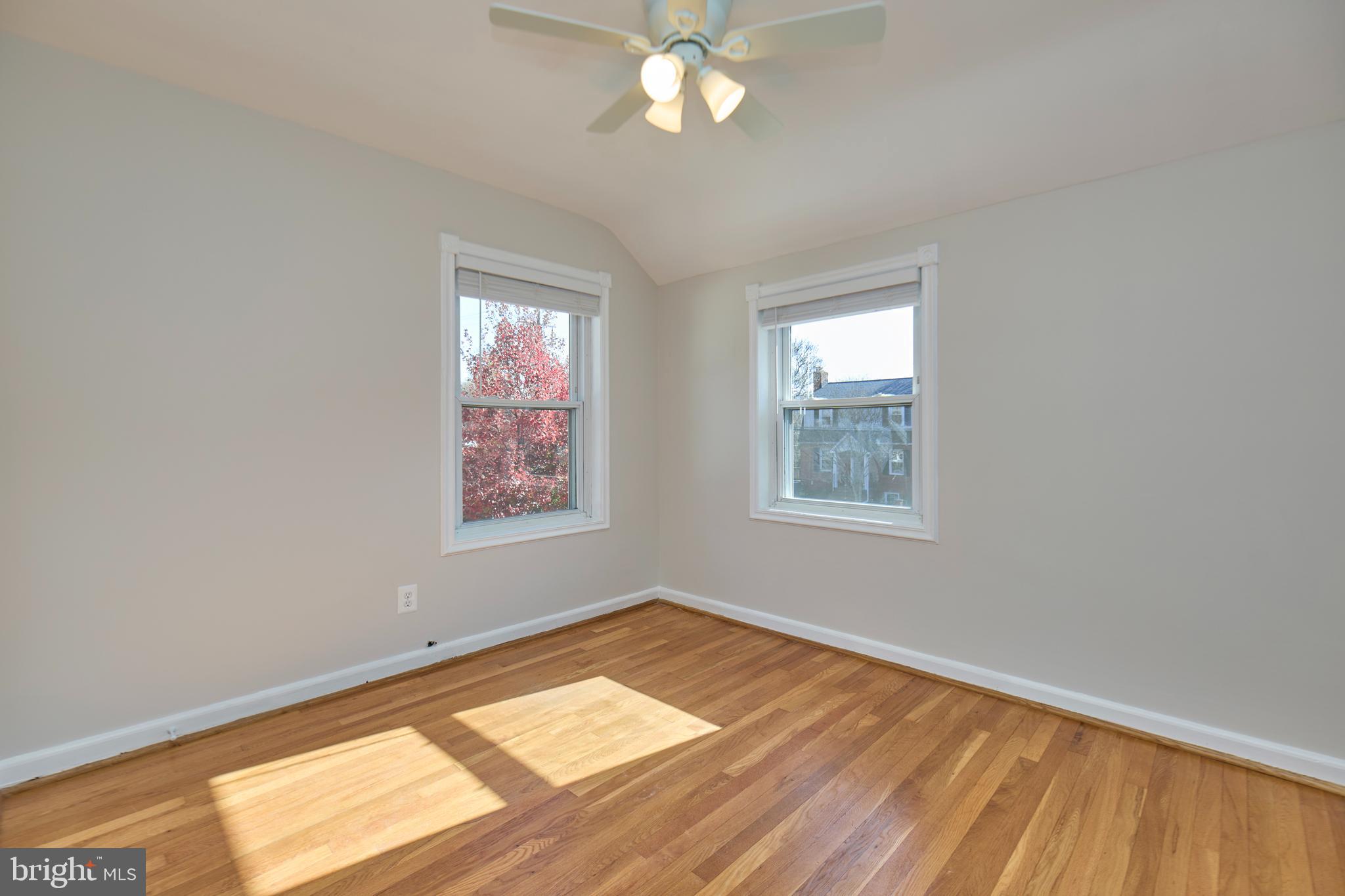 GLEBE MANOR - Residential Lease